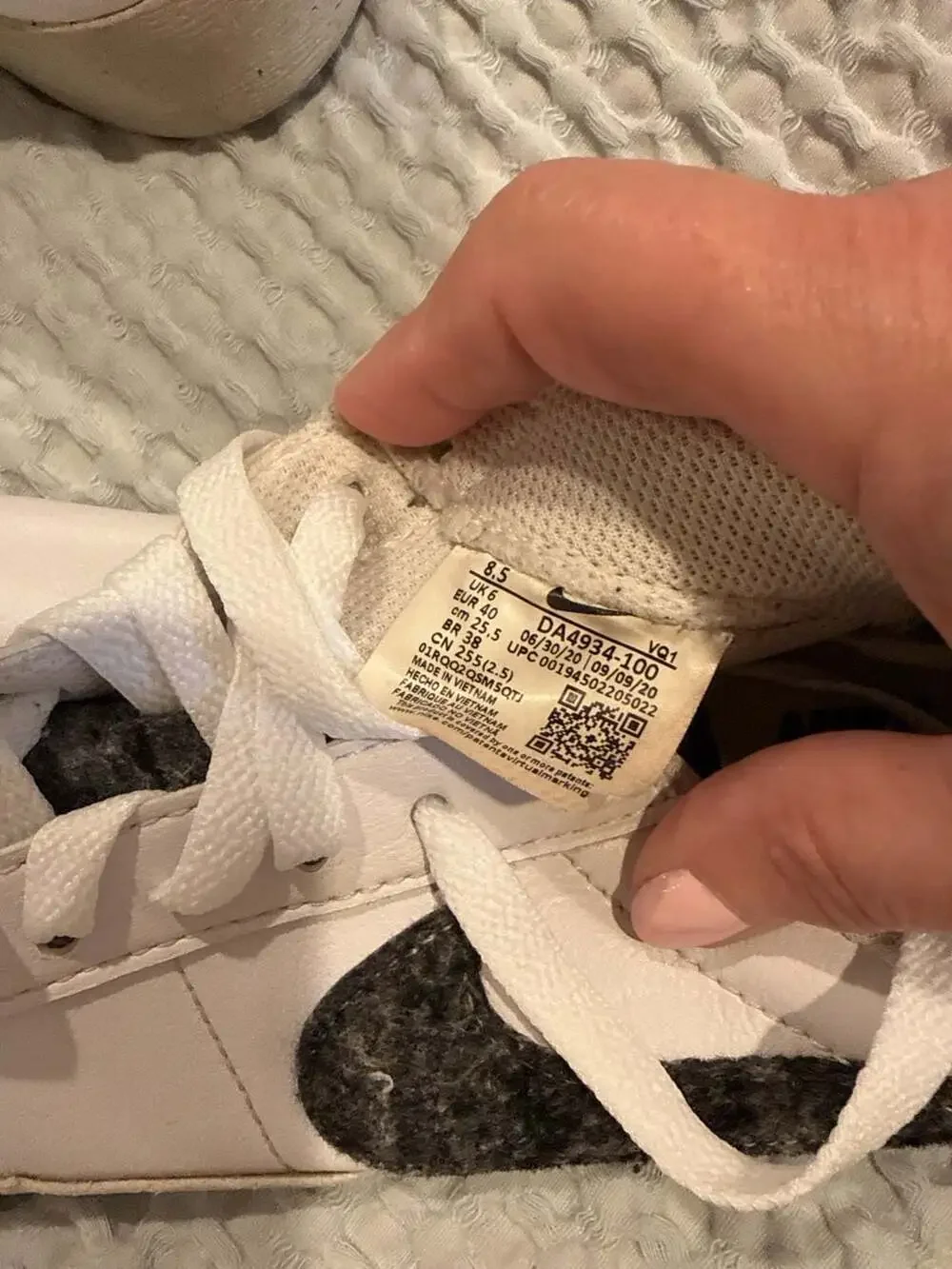 Nike Women's Blazer Low SE Recycled Wool Pack White Black DA4934-100 Size 8.5